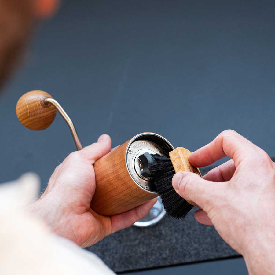 Comandante Brush #4 Beech